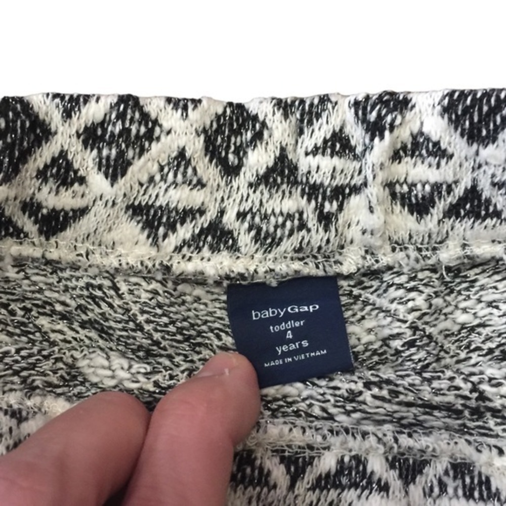 EUC‎ BabyGap Size 4 Knit Pants - Picture 2 of 3